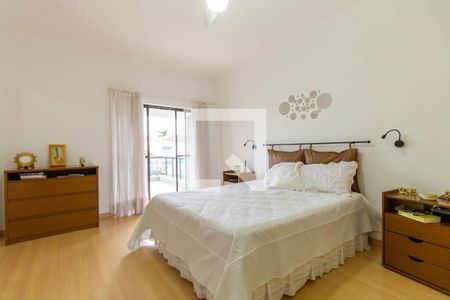 Casa à venda com 450m², 4 quartos e 8 vagas Casa à venda com 450m², 4 quartos e 8 vagasSuíte 1