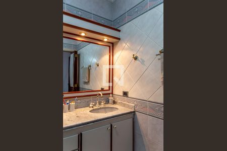 Casa à venda com 255m², 3 quartos e 5 vagasBanheiro da Suíte 3