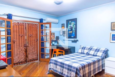 Casa à venda com 255m², 3 quartos e 5 vagasQuarto Suíte