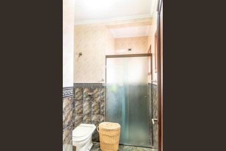 Casa à venda com 255m², 3 quartos e 5 vagasBanheiro da Suíte