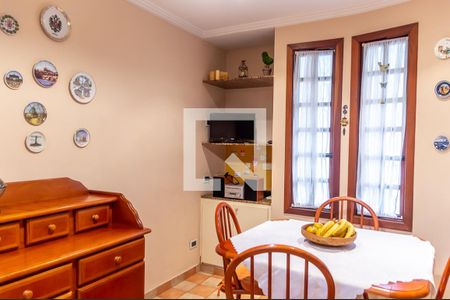 Casa à venda com 255m², 3 quartos e 5 vagasCopa