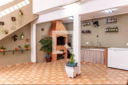 Casa à venda com 255m², 3 quartos e 5 vagasQuintal