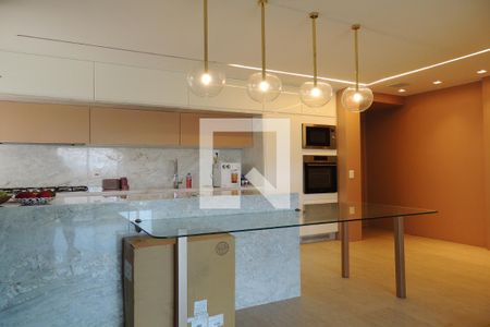 Apartamento à venda com 210m², 2 quartos e 2 vagasSala