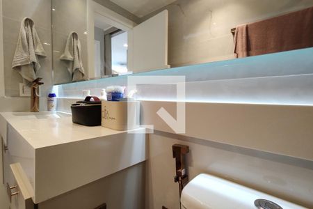 Apartamento à venda com 210m², 2 quartos e 2 vagas Apartamento à venda com 210m², 2 quartos e 2 vagasBanheiro Social