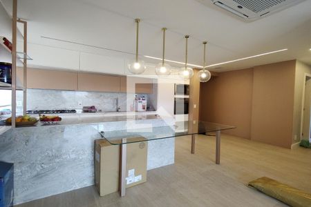 Apartamento à venda com 210m², 2 quartos e 2 vagas Apartamento à venda com 210m², 2 quartos e 2 vagasSala
