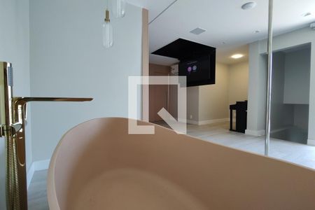 Apartamento à venda com 210m², 2 quartos e 2 vagas Apartamento à venda com 210m², 2 quartos e 2 vagasBanheira