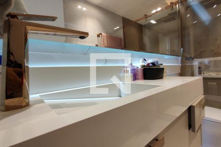 Apartamento à venda com 210m², 2 quartos e 2 vagas Apartamento à venda com 210m², 2 quartos e 2 vagasBanheiro Social