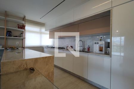 Apartamento à venda com 210m², 2 quartos e 2 vagas Apartamento à venda com 210m², 2 quartos e 2 vagasCozinha - Armários