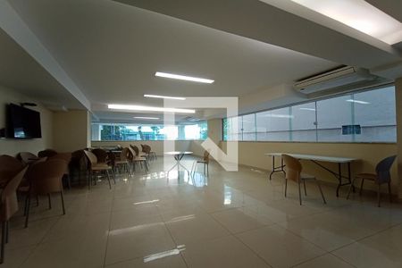 Apartamento à venda com 210m², 2 quartos e 2 vagas Apartamento à venda com 210m², 2 quartos e 2 vagasÁrea comum - Salão de festas