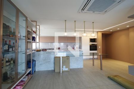 Apartamento à venda com 210m², 2 quartos e 2 vagas Apartamento à venda com 210m², 2 quartos e 2 vagasSala