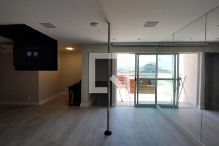 Apartamento à venda com 210m², 2 quartos e 2 vagas Apartamento à venda com 210m², 2 quartos e 2 vagasCobertura