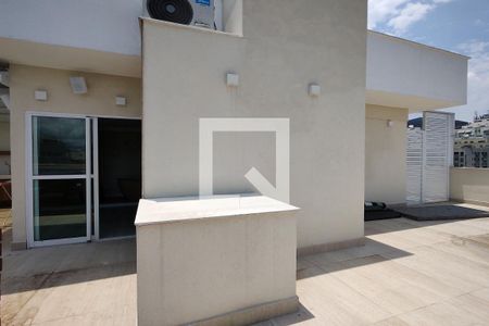 Apartamento à venda com 210m², 2 quartos e 2 vagas Apartamento à venda com 210m², 2 quartos e 2 vagasCobertura