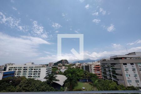 Apartamento à venda com 210m², 2 quartos e 2 vagas Apartamento à venda com 210m², 2 quartos e 2 vagasVista