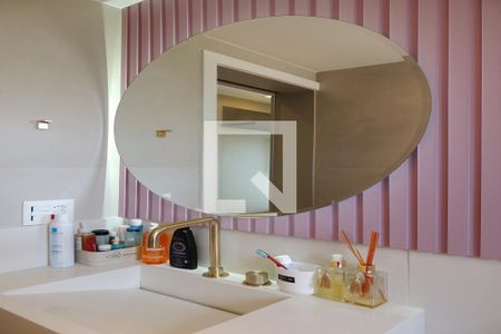 Apartamento à venda com 210m², 2 quartos e 2 vagasBanheiro da Suíte