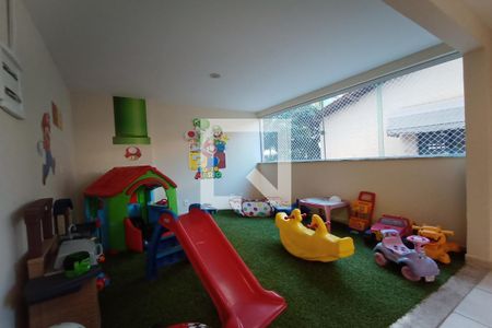 Apartamento à venda com 210m², 2 quartos e 2 vagas Apartamento à venda com 210m², 2 quartos e 2 vagasÁrea Comum - Playground