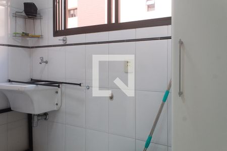 Apartamento para alugar com 115m², 3 quartos e 1 vagaÁrea de Serviço