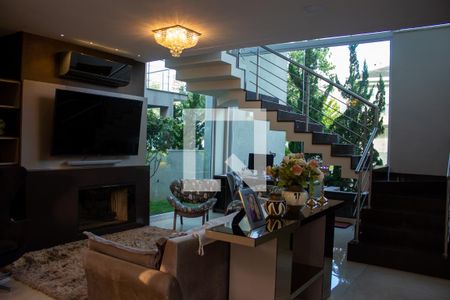 Sala de casa para alugar com 3 quartos, 234m² em Centro, Viamão
