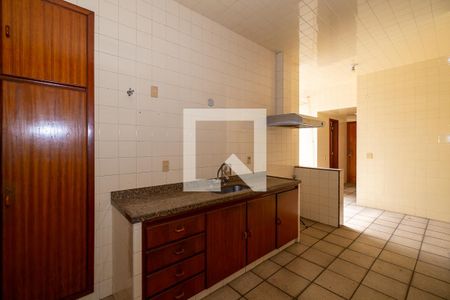 Apartamento à venda com 147m², 3 quartos e 2 vagasCozinha - Armários