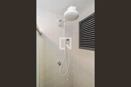 Banheiro de kitnet/studio para alugar com 1 quarto, 26m² em Bela Vista, São Paulo