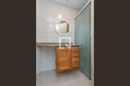 Banheiro de kitnet/studio para alugar com 1 quarto, 26m² em Bela Vista, São Paulo