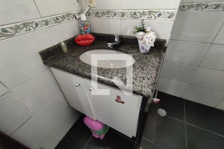 Casa à venda com 125m², 3 quartos e 2 vagas Casa à venda com 125m², 3 quartos e 2 vagasBanheiro Social