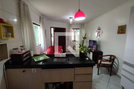 Casa à venda com 125m², 3 quartos e 2 vagas Casa à venda com 125m², 3 quartos e 2 vagasCozinha