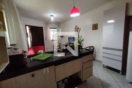 Casa à venda com 125m², 3 quartos e 2 vagas Casa à venda com 125m², 3 quartos e 2 vagasCozinha