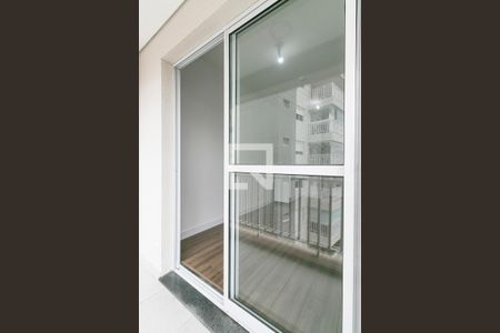 Apartamento à venda com 33m², 1 quarto e sem vaga Apartamento à venda com 33m², 1 quarto e sem vagaVaranda