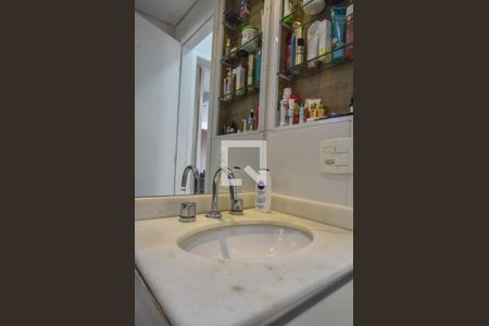Apartamento para alugar com 70m², 2 quartos e 1 vagaBanheiro Suíte 01
