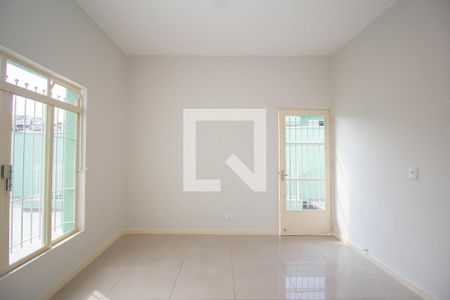 Sala  de casa à venda com 3 quartos, 170m² em Moinho Velho, São Paulo