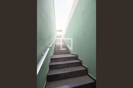 Casa à venda com 170m², 3 quartos e 4 vagasEscada