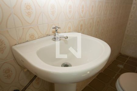 Casa à venda com 170m², 3 quartos e 4 vagasBanheiro de Serviço