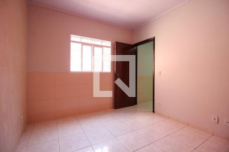 Quarto 1 de casa para alugar com 2 quartos, 60m² em Ceilândia Norte (ceilândia), Brasília