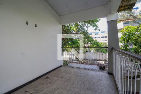 Casa à venda com 568m², 6 quartos e 6 vagasVaranda da Suíte 1