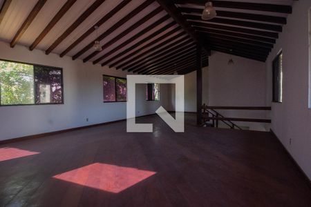 Casa à venda com 568m², 6 quartos e 6 vagasTerraço