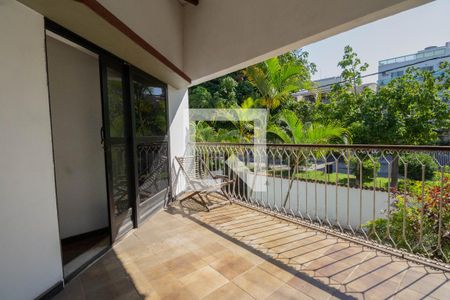 Casa à venda com 568m², 6 quartos e 6 vagasVaranda 1