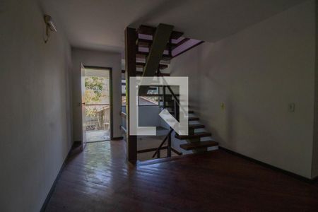 Casa à venda com 568m², 6 quartos e 6 vagasHall da escada 