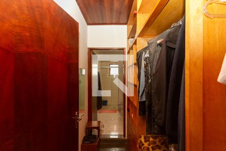 Casa para alugar com 269m², 3 quartos e 3 vagasCloset