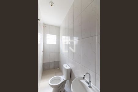 Banheiro  de apartamento para alugar com 1 quarto, 40m² em Vila Liviero, São Paulo