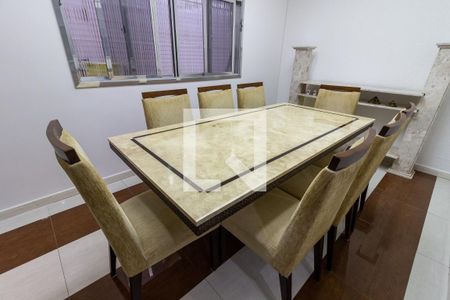 Detalhe da sala de jantar de casa para alugar com 3 quartos, 130m² em Tupiry, Praia Grande
