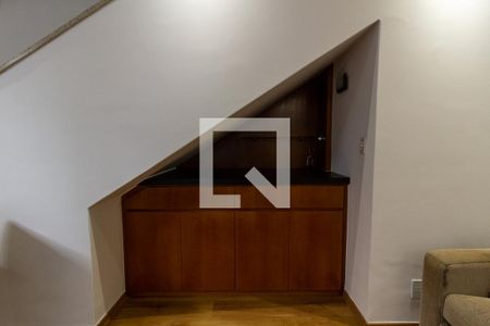 Detalhe da sala de casa para alugar com 3 quartos, 130m² em Tupiry, Praia Grande
