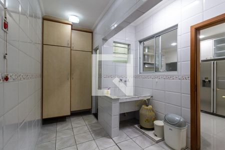 Casa para alugar com 130m², 3 quartos e 2 vagas Casa para alugar com 130m², 3 quartos e 2 vagasÁrea de serviço