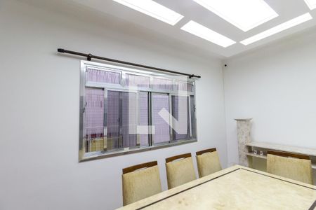 Detalhe da sala de jantar de casa para alugar com 3 quartos, 130m² em Tupiry, Praia Grande