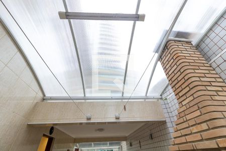 Casa para alugar com 130m², 3 quartos e 2 vagas Casa para alugar com 130m², 3 quartos e 2 vagasDetalhe da churrasqueira/garagem