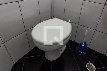 Casa para alugar com 130m², 3 quartos e 2 vagas Casa para alugar com 130m², 3 quartos e 2 vagasDetalhe do banheiro de serviço