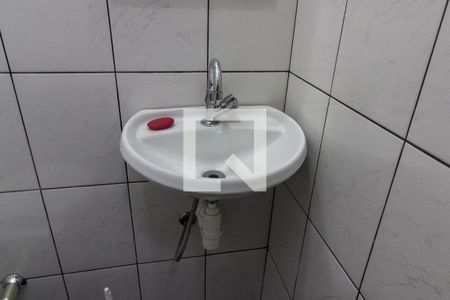 Casa para alugar com 130m², 3 quartos e 2 vagas Casa para alugar com 130m², 3 quartos e 2 vagasDetalhe do banheiro de serviço