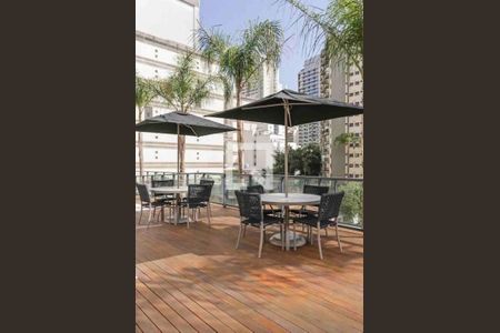 Studio à venda com 60m², 1 quarto e sem vagaÁrea comum - Piscina