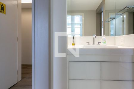 Apartamento para alugar com 176m², 4 quartos e 4 vagasBanheiro das Suítes 2 e 3