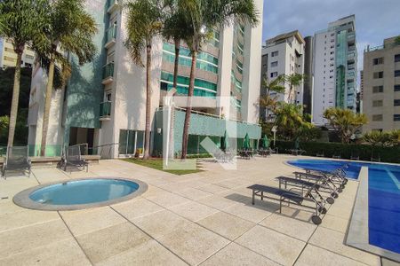 Apartamento para alugar com 176m², 4 quartos e 4 vagasÁrea comum - Piscina