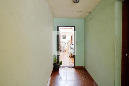 Casa à venda com 170m², 2 quartos e 2 vagasCorredor